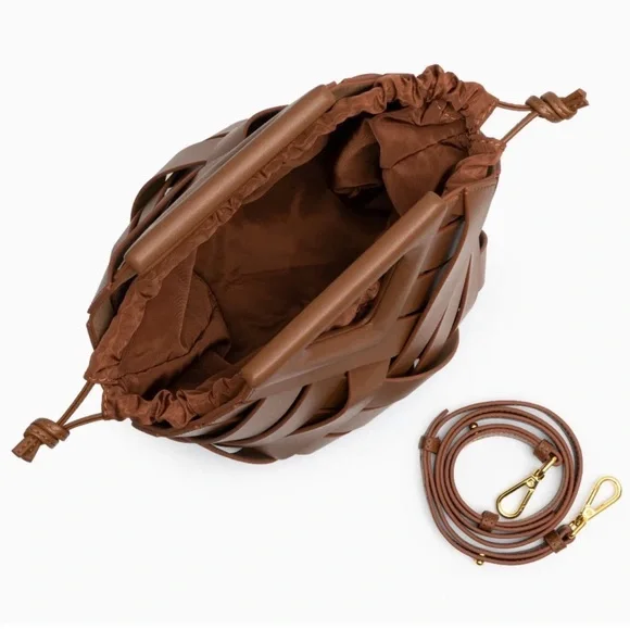 VeranoHill Natalie Woven Leather Tote Bag - Picture 6 of 6